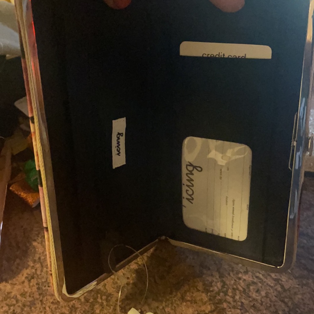 Icing Wallet! - Picture 4 of 6